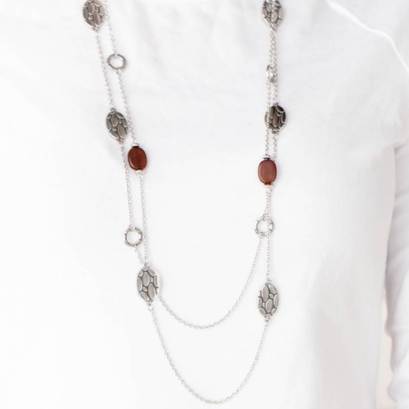 Brown necklace/earrings paparazzi